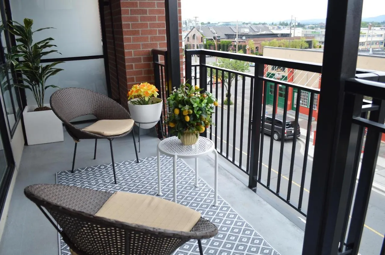 New Listing In Union Building Victoria Apartment